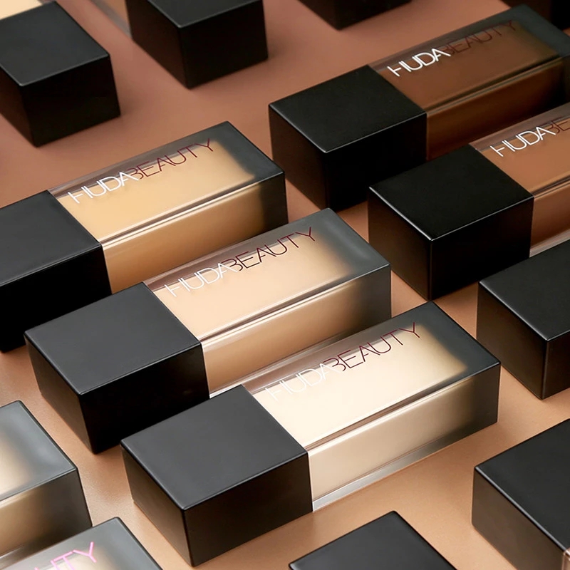 Beauty Huda Makeup - NUDE Fondotinta liquido impeccabile Correttore opaco