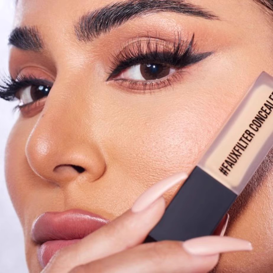 Huda Beauty Filtro finto Corre - Beauty Huda Makeup recensione e prezzo