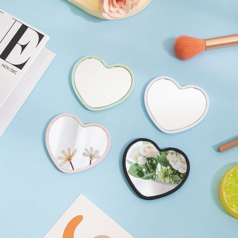 Specchio semplice a forma di c - Beauty Makeup Definition recensione e prezzo