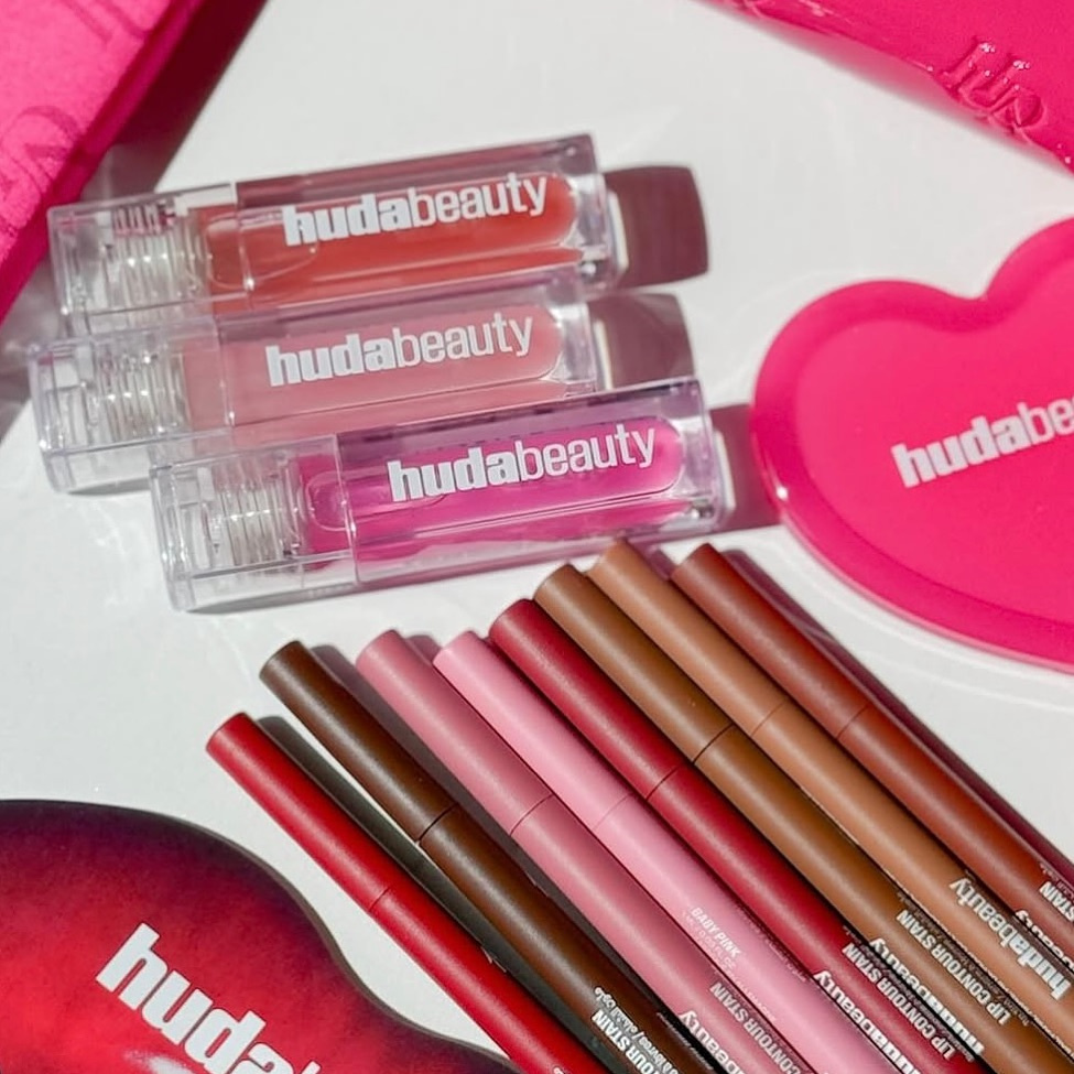 Rossetto Ibrido Brand Beauty F - Beauty Huda Makeup recensione e prezzo