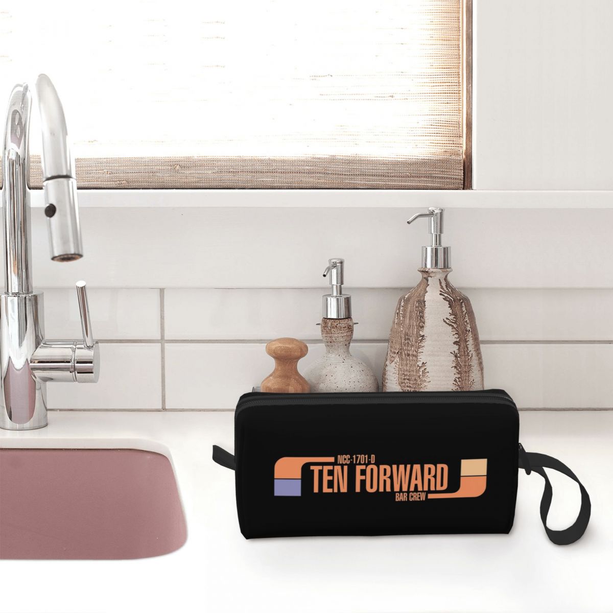 Ten Forward Bar Crew NCC 1701- - Beauty Makeup Bar recensione e prezzo